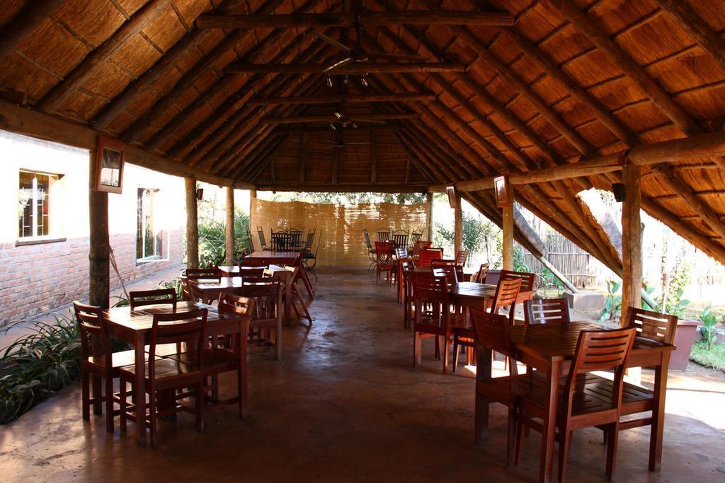 Olga'S The Italian Corner Hotel ลิฟวิงสโตน ภายนอก รูปภาพ